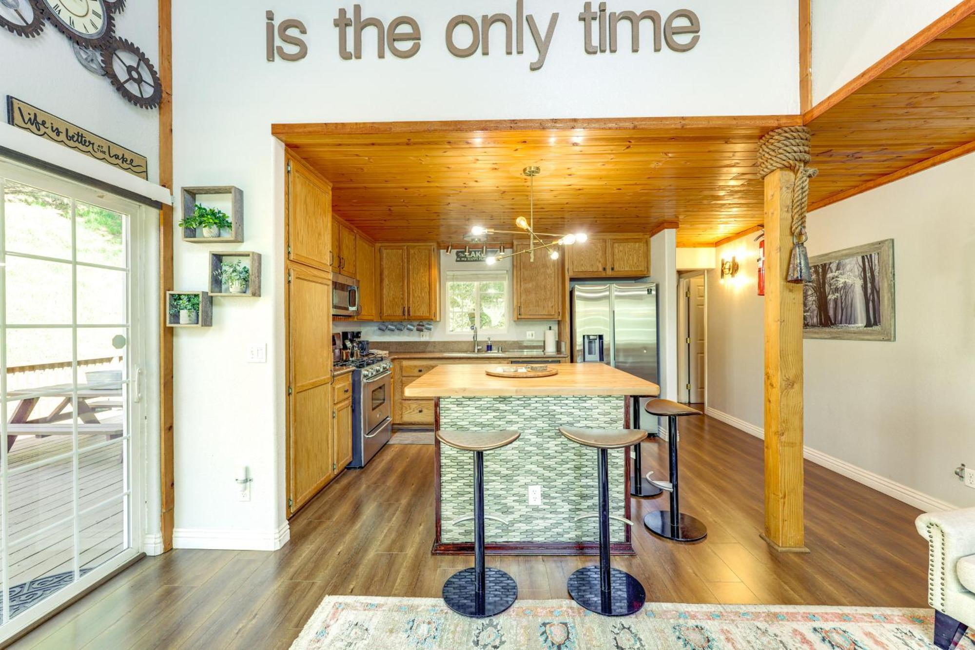 Remodeled Crestline Retreat Walk To Lake Gregory! Esterno foto