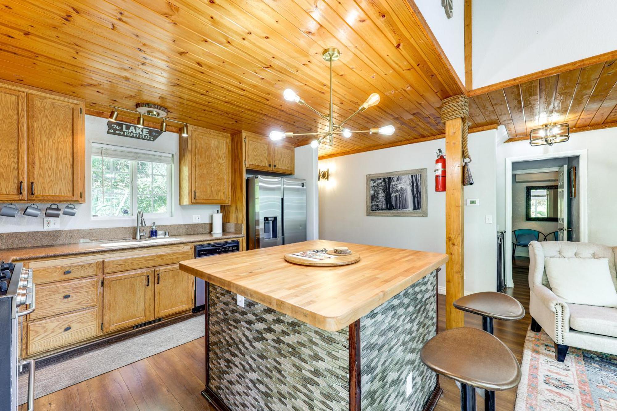 Remodeled Crestline Retreat Walk To Lake Gregory! Esterno foto